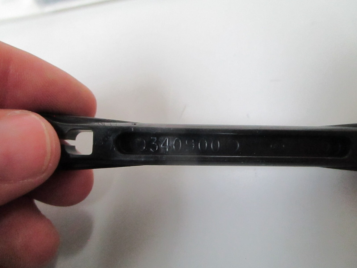 *NEW OEM* 0810 OMC Johnson Evinrude Shell Link 340900 0340900