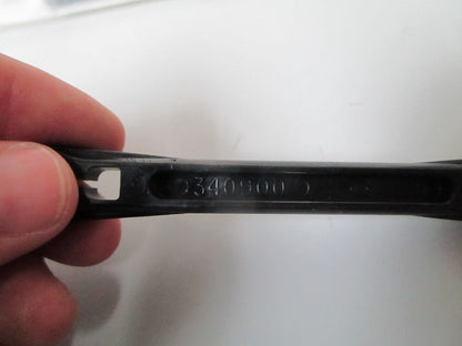 *NEW OEM* 0810 OMC Johnson Evinrude Shell Link 340900 0340900