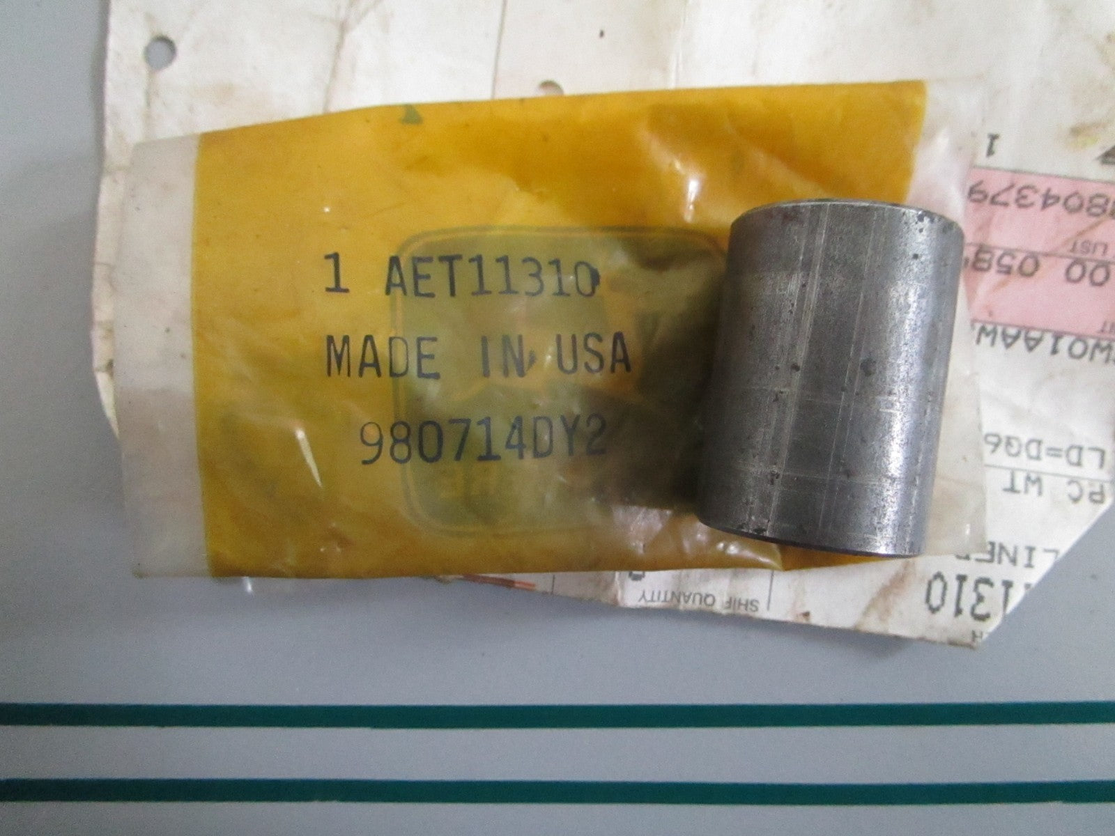 NEW OEM AET11310 John Deere Splined Coupling 0820