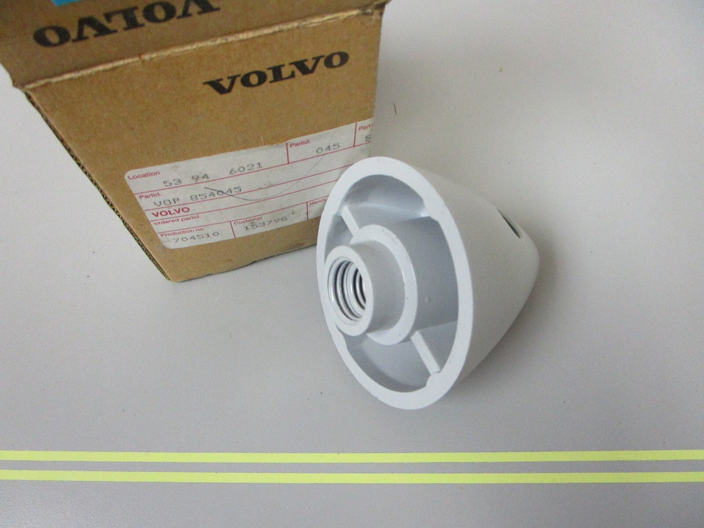 *NEW OEM* 0720 Volvo Penta Spinner 854045