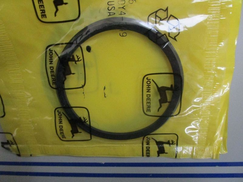 *NEW* 0770 John Deere External Oil Seal R33246