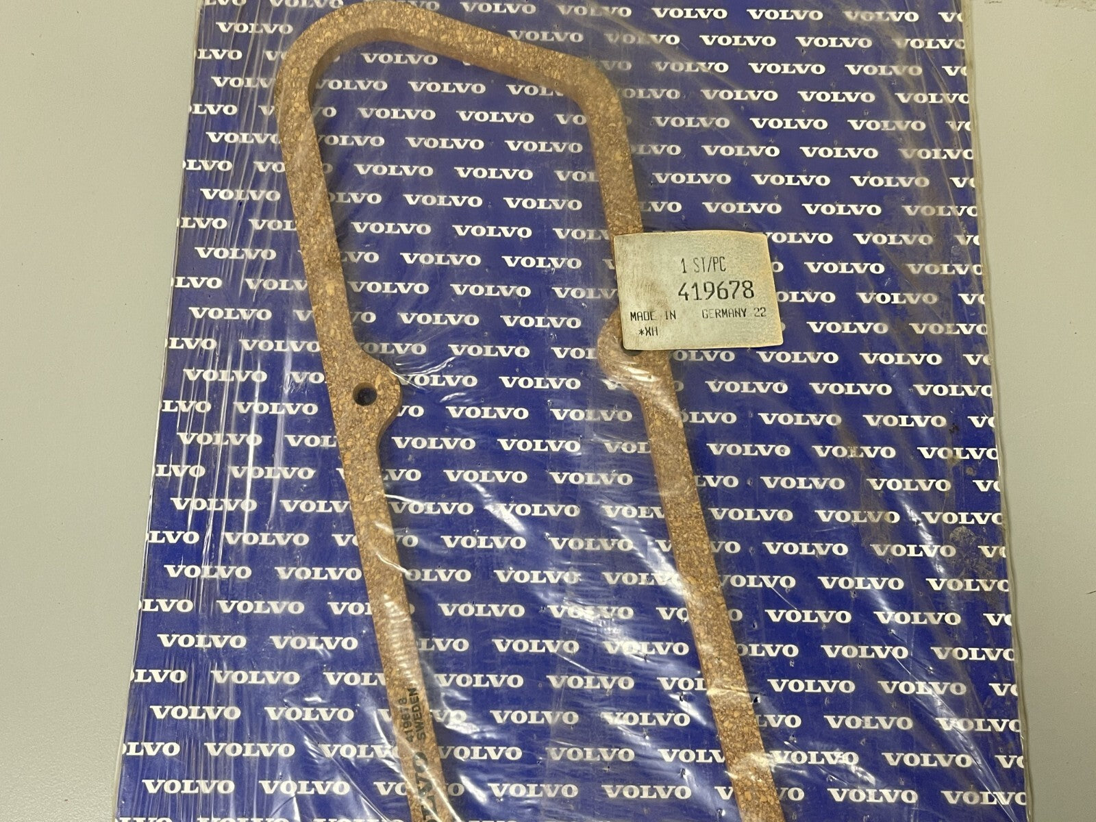 *NEW OEM* 0670 Volvo Penta Gasket 419678