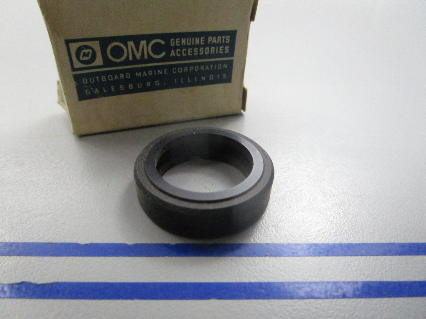 NEW OEM 302036 0302036 OMC Johnson Evinrude Seal 0810