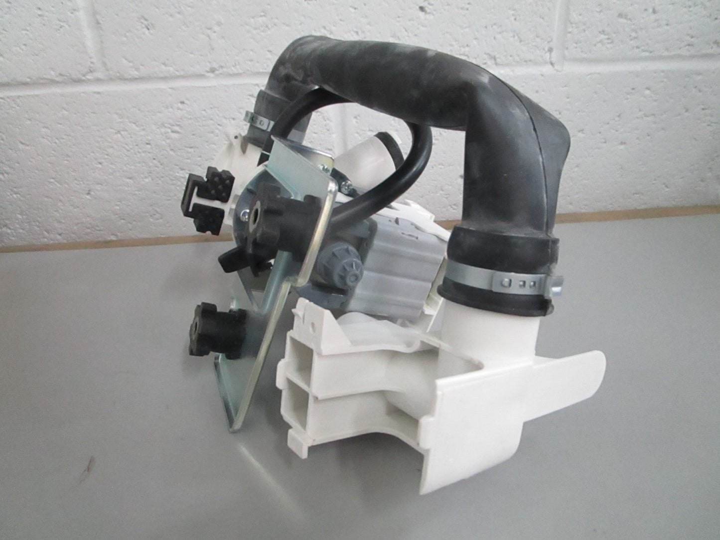 *NEW* 0820 Supco Washer Pump LP1700A Replaces: DC96-01700A