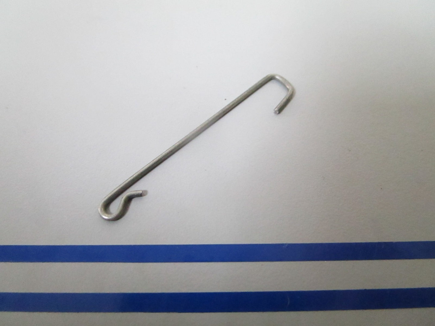 NEW OEM 203725 0203725 OMC Johnson Evinrude Starter Pawl Spring 0810