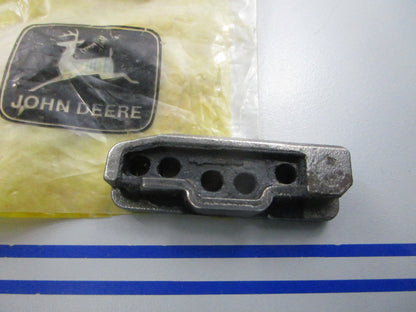 NEW OEM EV23PN John Deere Fastener 0810