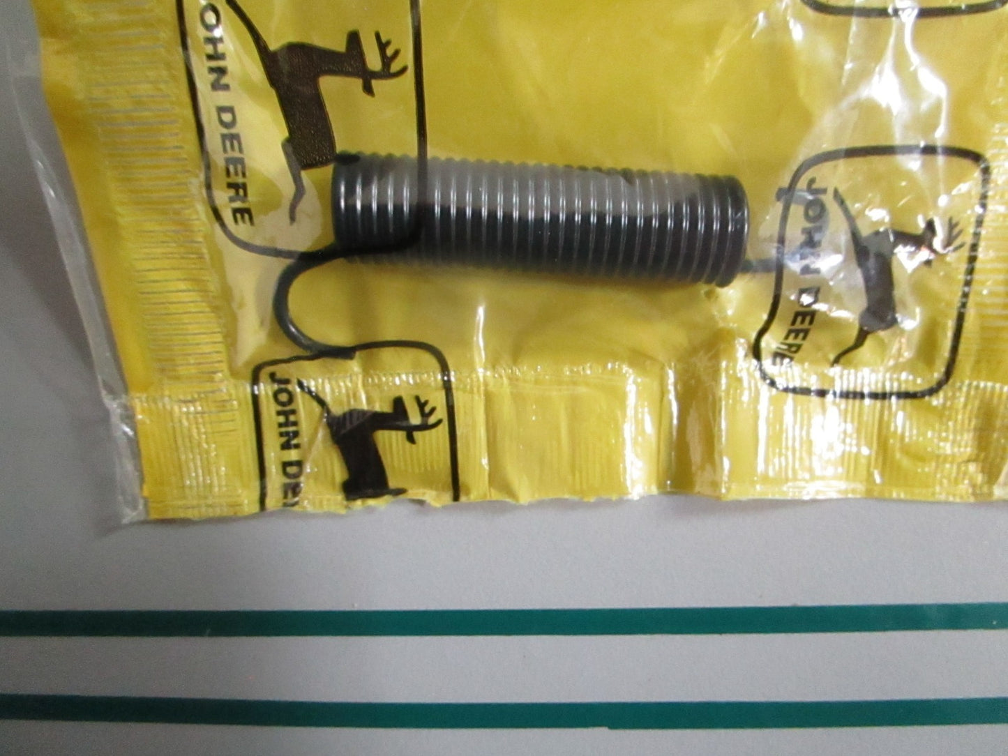NEW OEM M117195 John Deere Extension Spring 0820
