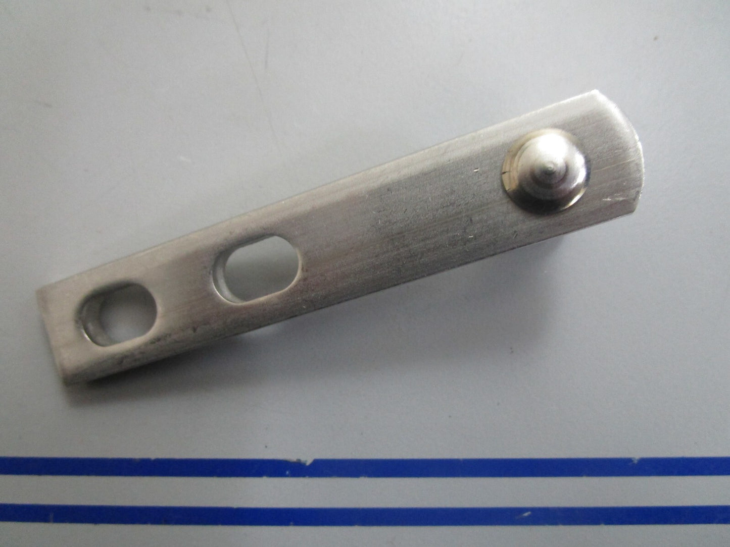 *NEW OEM* 0810 OMC Johnson Evinrude Hook 397630 0397630