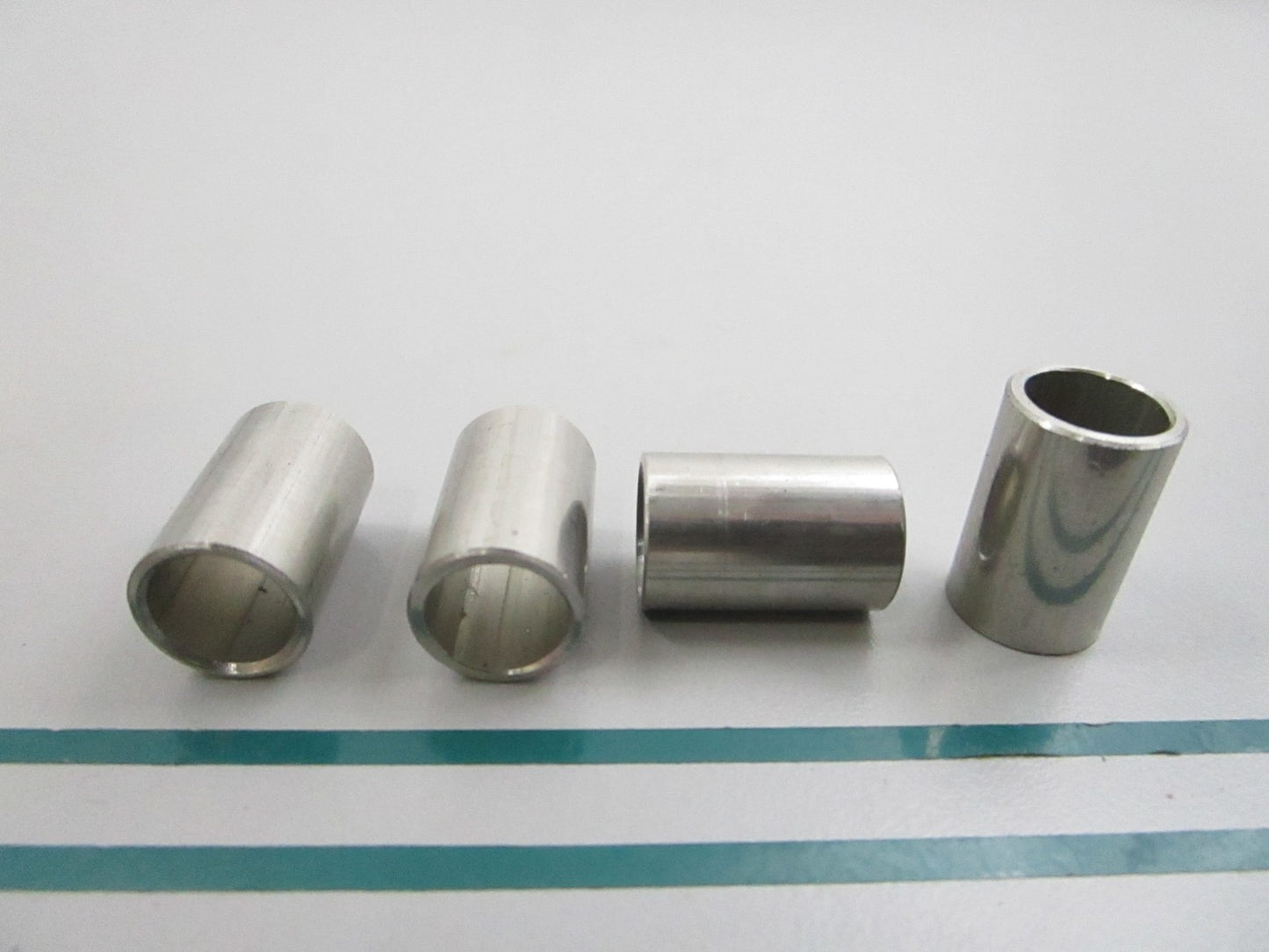 NEW (LOT OF 4) 274000254 Sea-Doo Bushing 0810