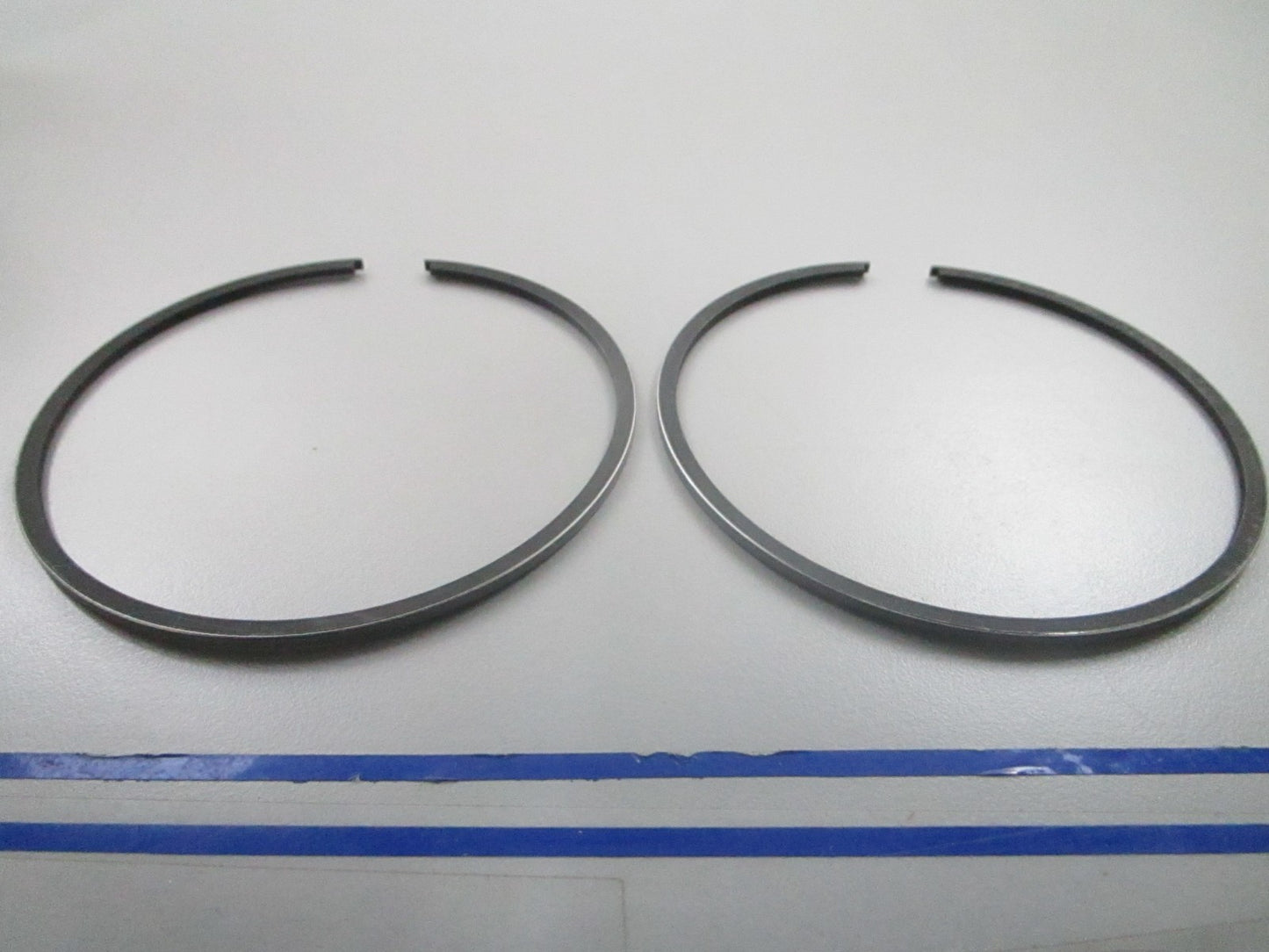 *NEW OEM* 0810 Mercury Quicksilver 2 Piston Ring Set 39-96170A2