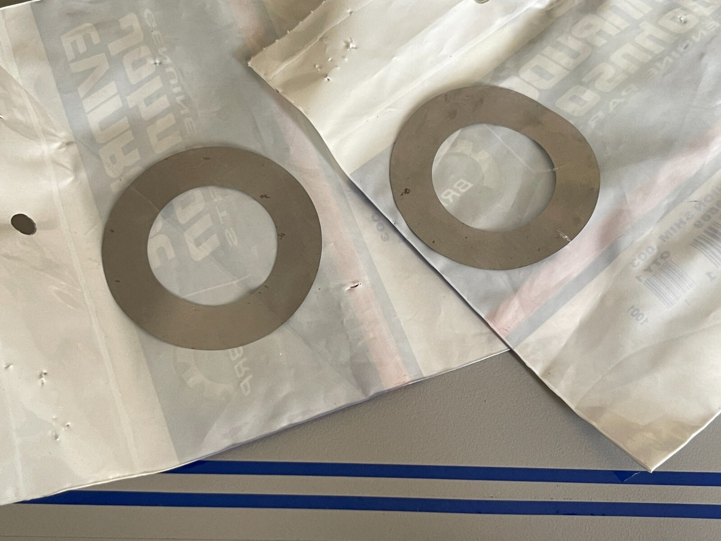 *NEW OEM* (LOT OF 2) 0810 OMC Johnson Evinrude .003 Pinion Shim 323889 0323889