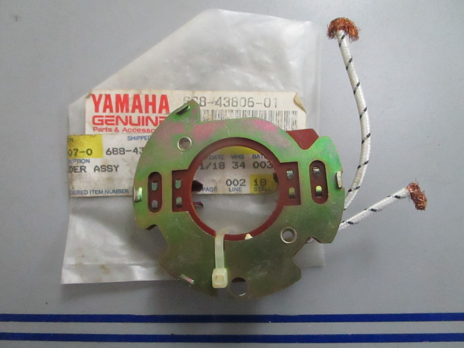 *NEW OEM* 0820 Yamaha Brush Holder Assy 688-43806-01-00