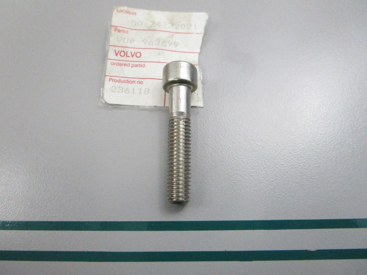 NEW OEM 963699 Volvo Penta Hex Socket Screw 0810