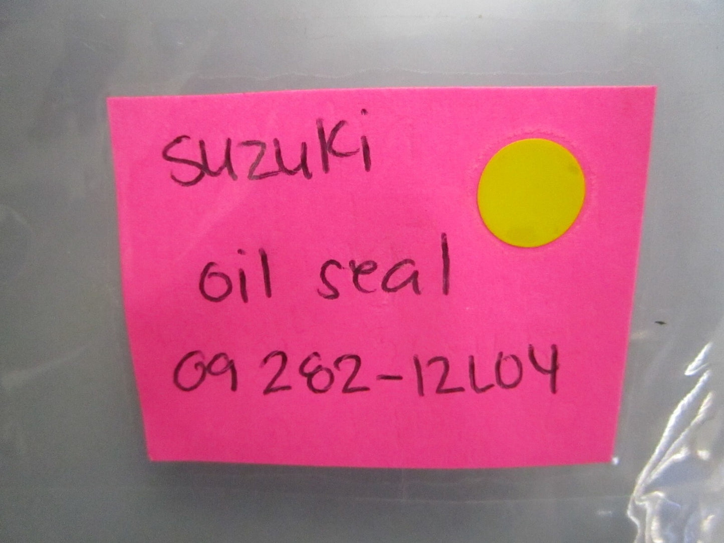 *NEW OEM* 0810 Suzuki Oil Seal 09282-12L04