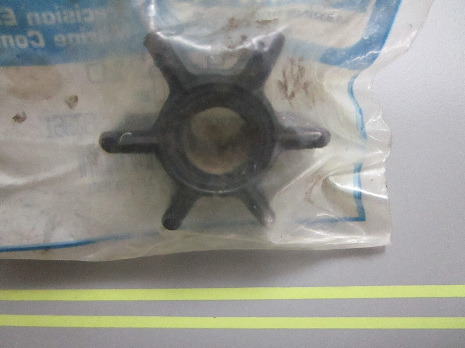 *NEW* 0810 Mallory Impeller 9-45210 Replaces: Evinrude 387361 0387361
