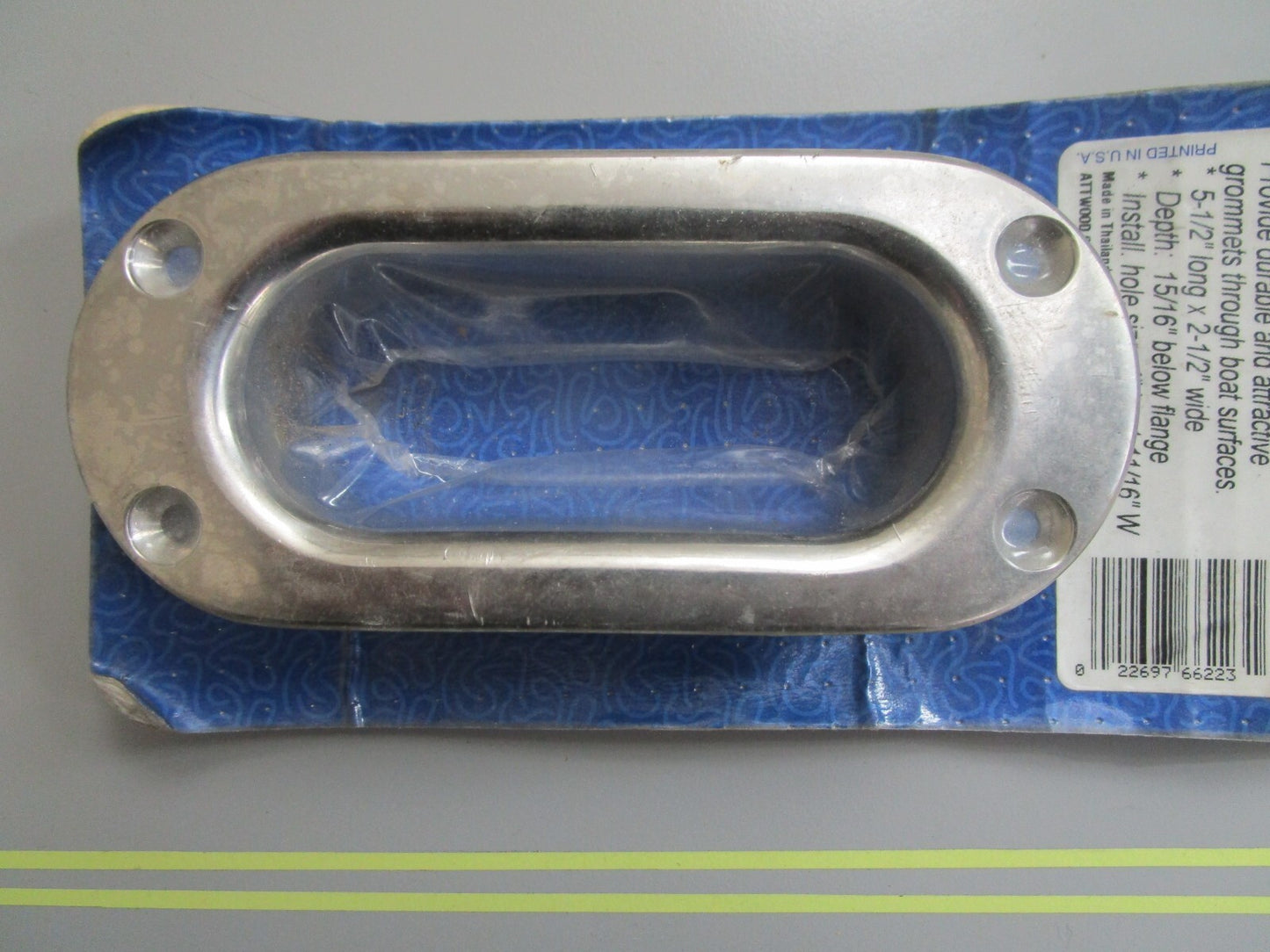 *NEW* 0820 Attwood Oval Hawse Pipe 66223-3