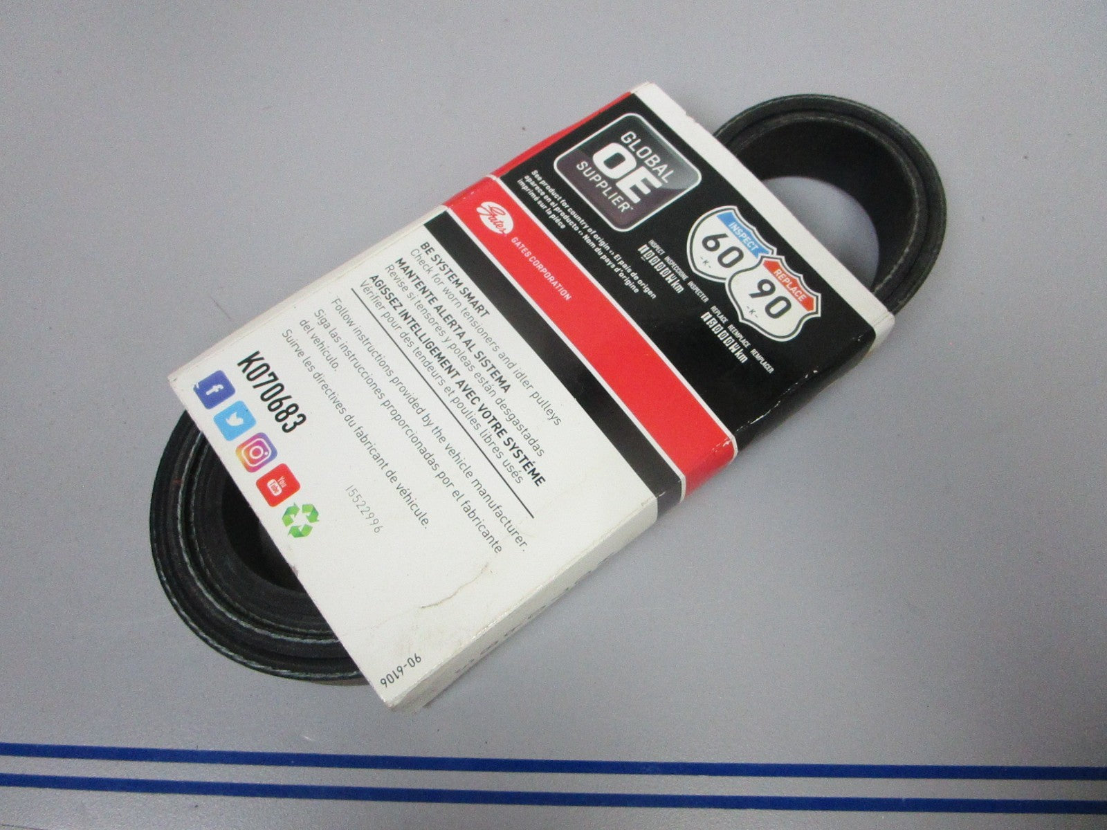 NEW K070683 Gates Micro-V 15/16" x  68 ⅞" Serpentine Belt 0720