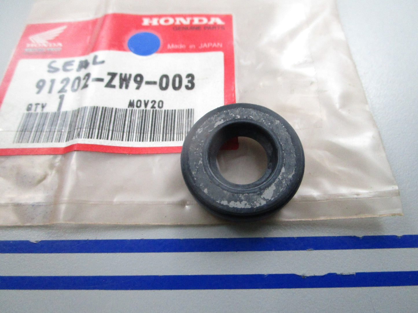 NEW OEM Honda 91202-ZW9-003 Seal 0810