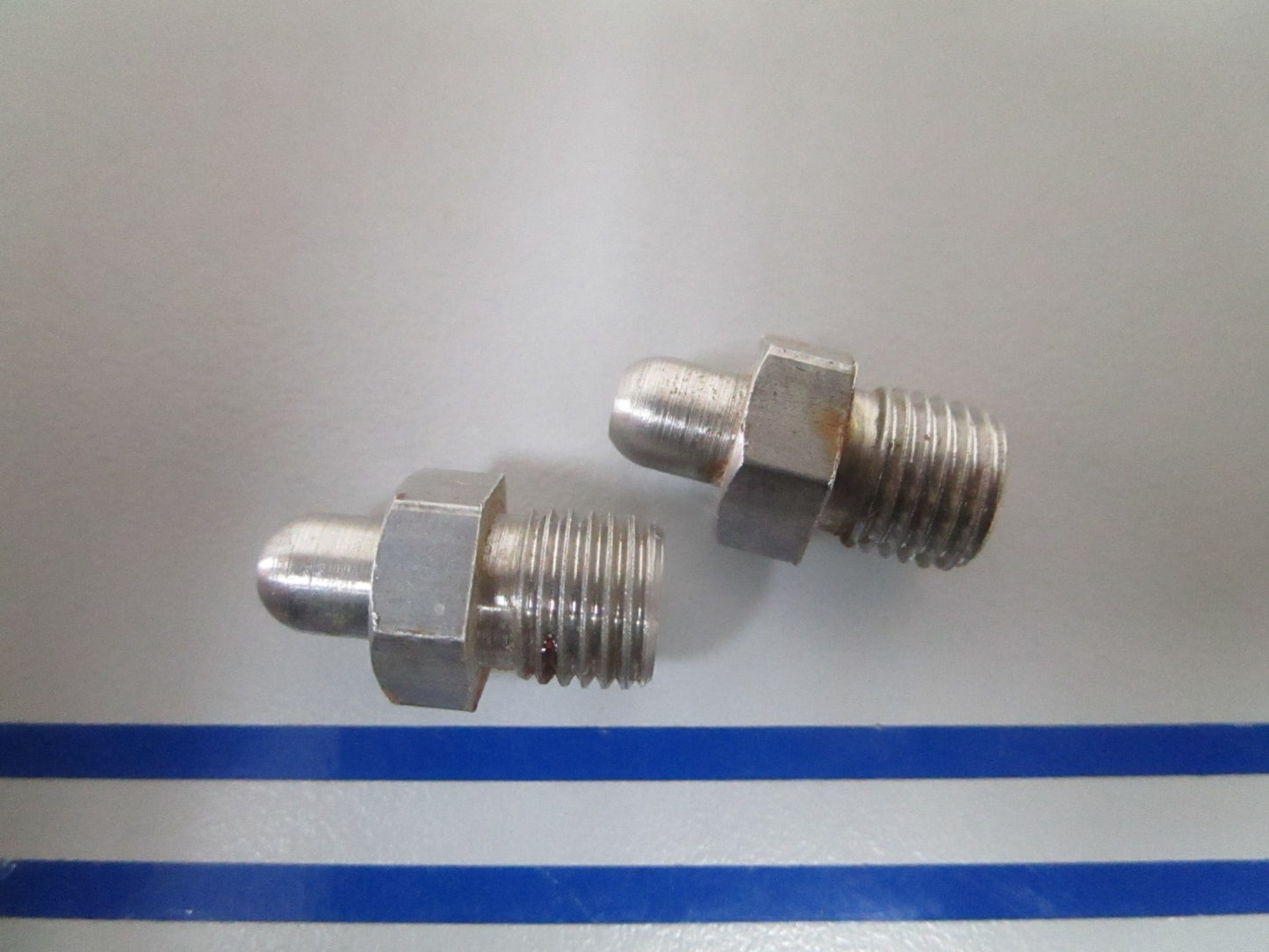 NEW OEM (LOT OF 2) 307457 0307457 OMC Johnson Evinrude Fitting 0810