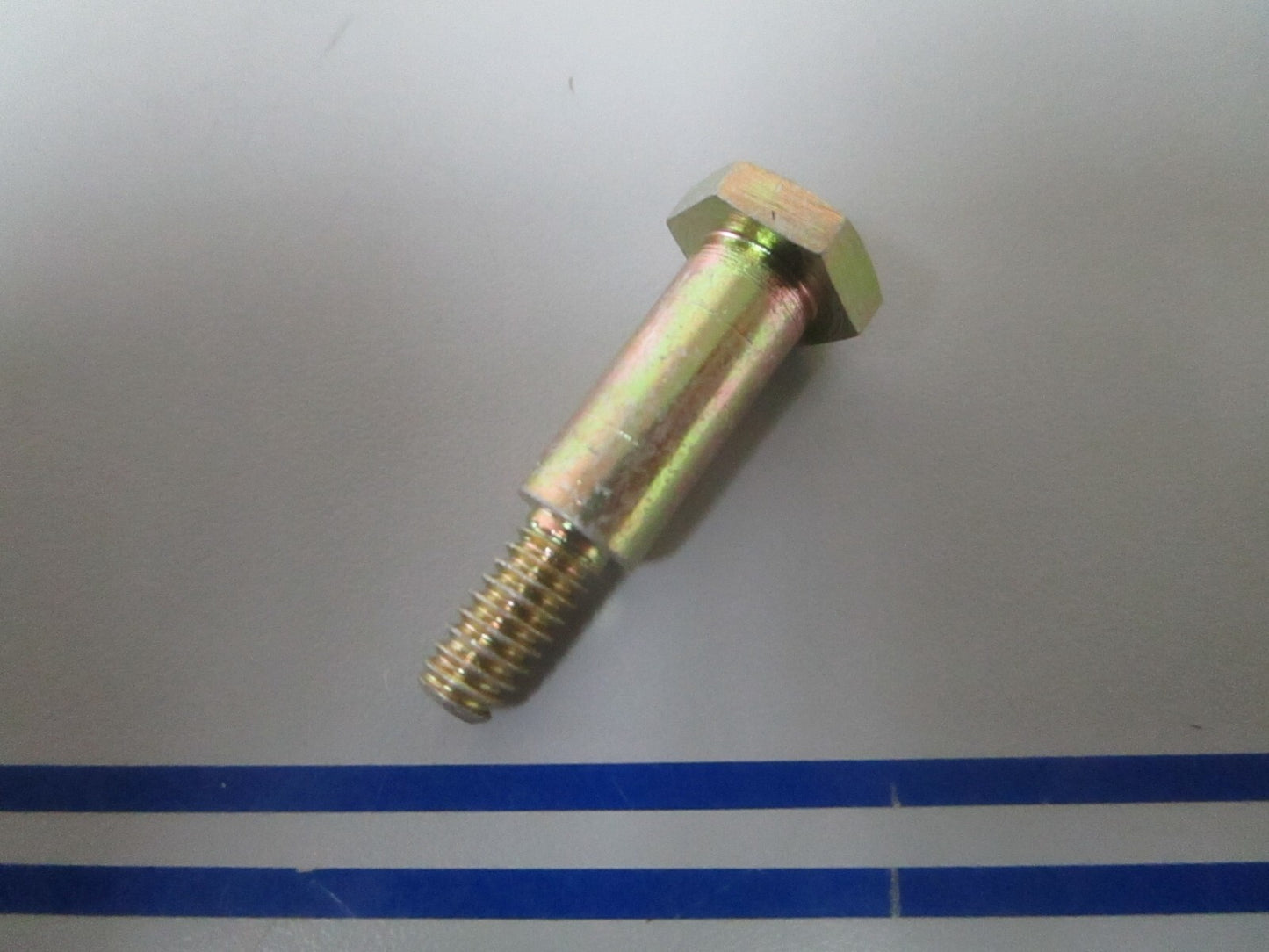 *NEW OEM* 0810 OMC Johnson Evinrude Screw 319415 0319415