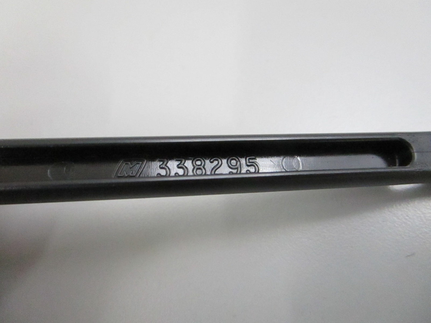 NEW OEM 336825 0336825 OMC Johnson Evinrude Shell Link 0810