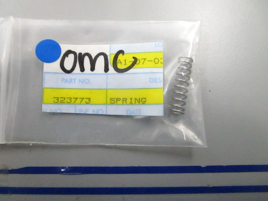 *NEW OEM* 0810 OMC Johnson Evinrude Spring 323773 0323773