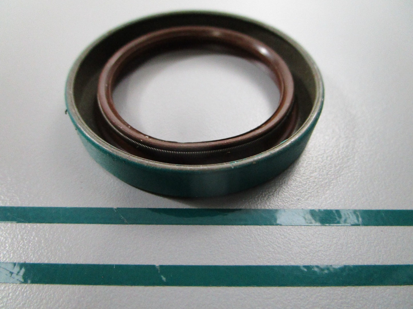 NEW OEM M85699 John Deere Seal  0810