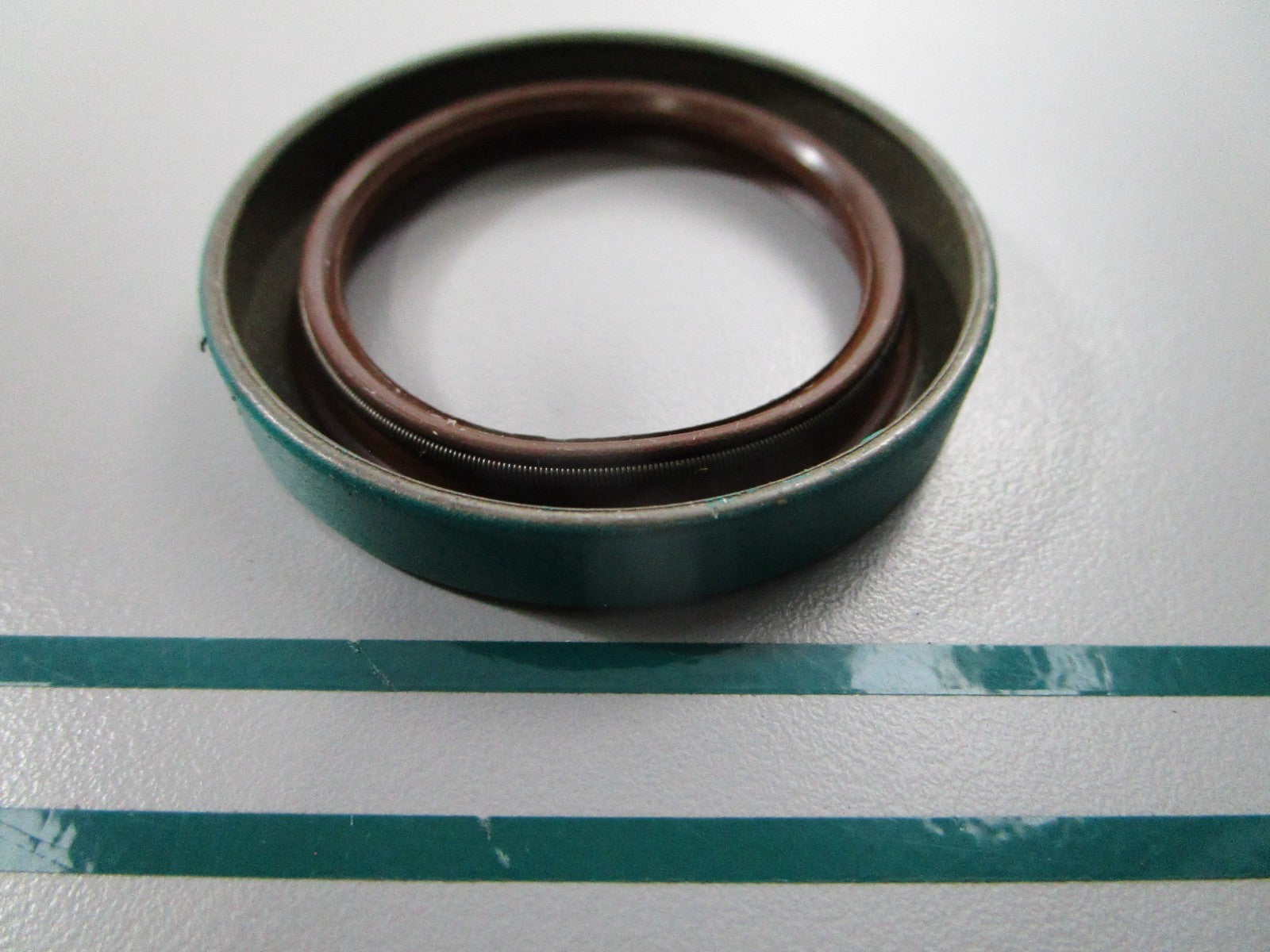 NEW OEM M85699 John Deere Seal  0810