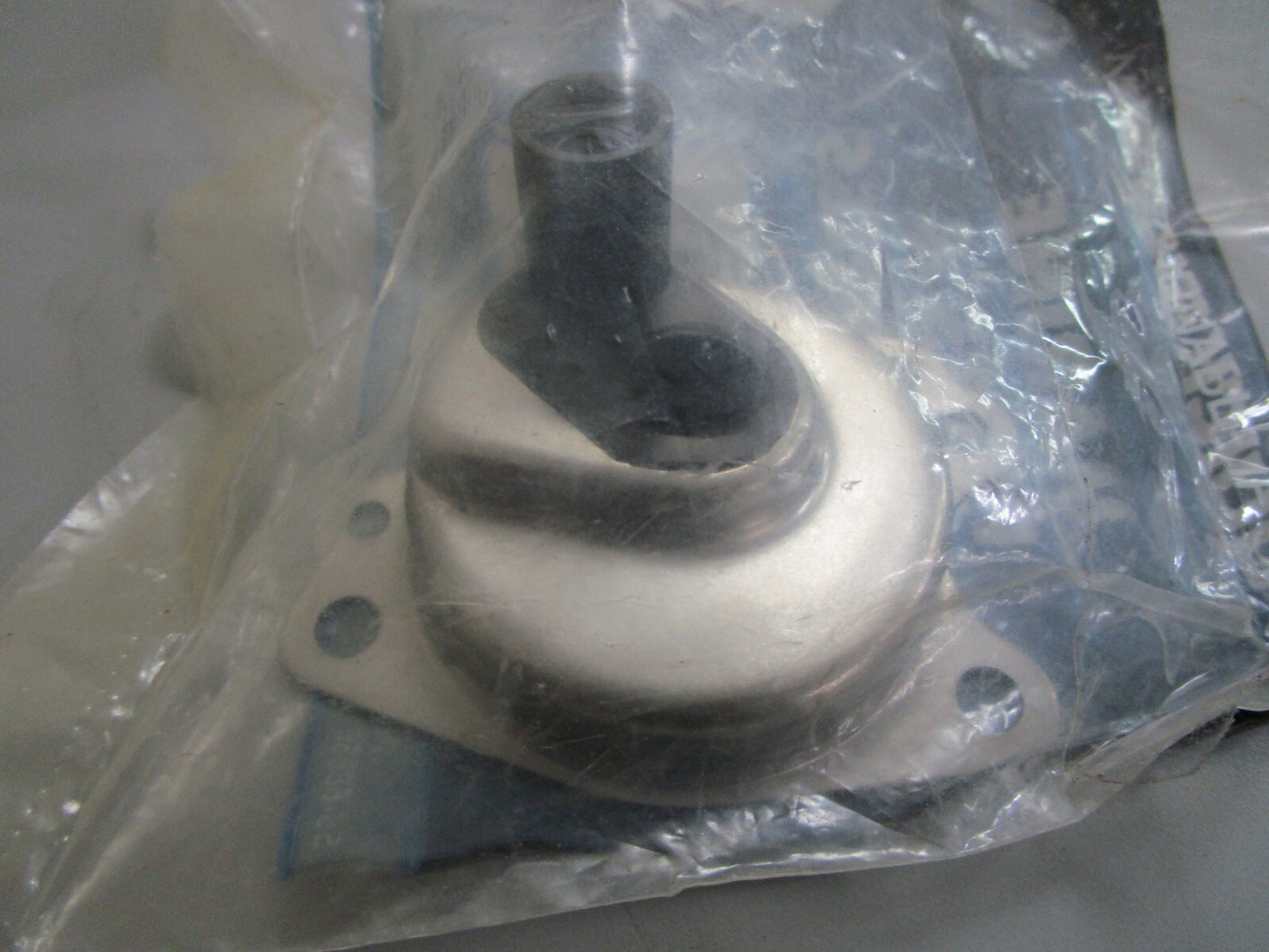 *NEW OEM* 0810 Mercury Quicksilver Water Pump Housing 46-42089A2