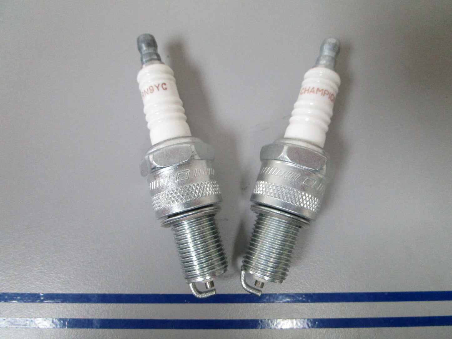 NEW (LOT OF 2) RN9YC Champion Spark Plug 0810