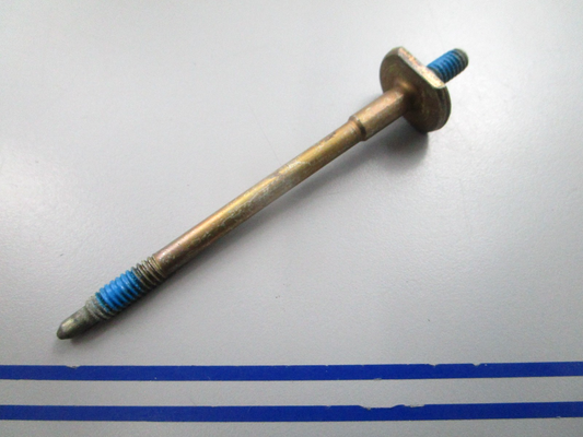NEW OEM 913625 0913625 OMC Johnson Evinrude Stud 0810