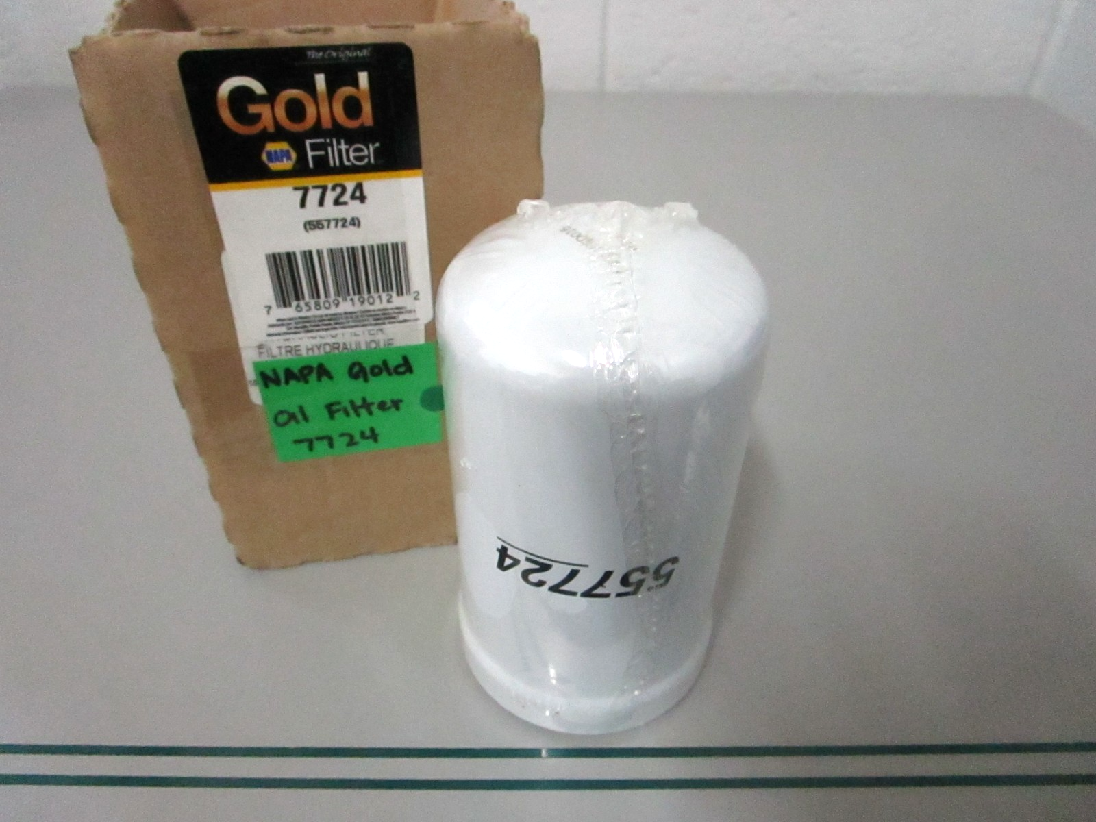 NEW 7724 NAPA Gold Oil Filter 0810