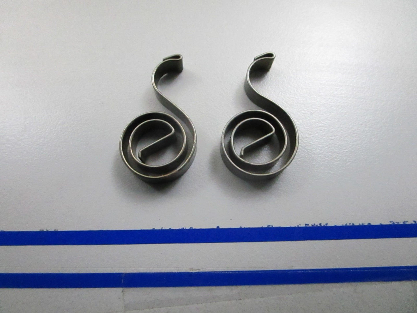 *NEW OEM* (LOT OF 2) 0810 Mercury Quicksilver Spring 392-5727