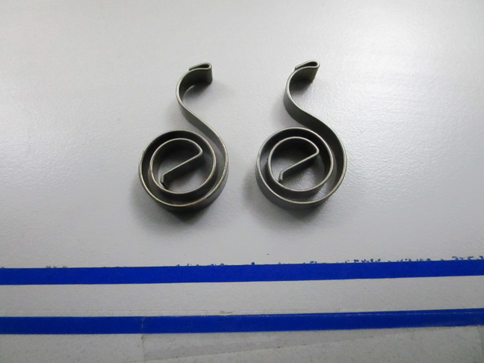 *NEW OEM* (LOT OF 2) 0810 Mercury Quicksilver Spring 392-5727