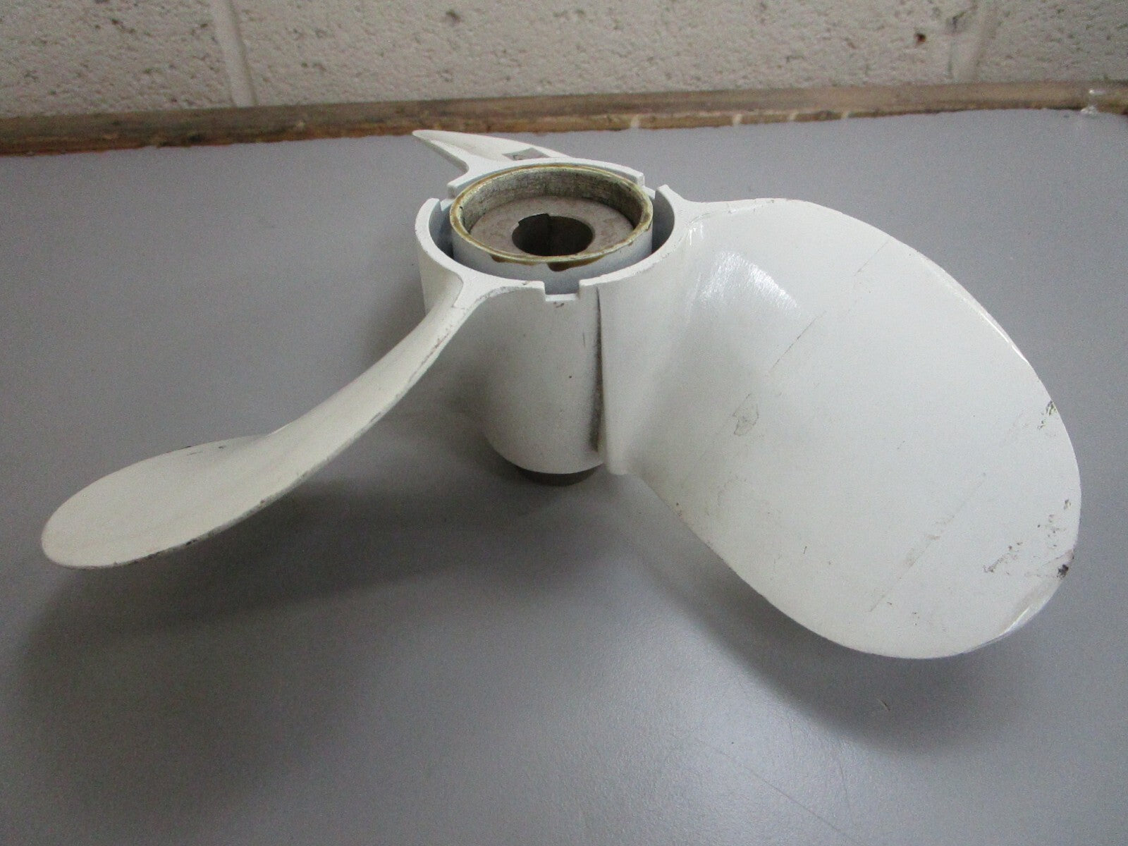 *NEW OEM* 0820 Yamaha 9½ × 12⅜ Propeller 6A8-45941-00-EL