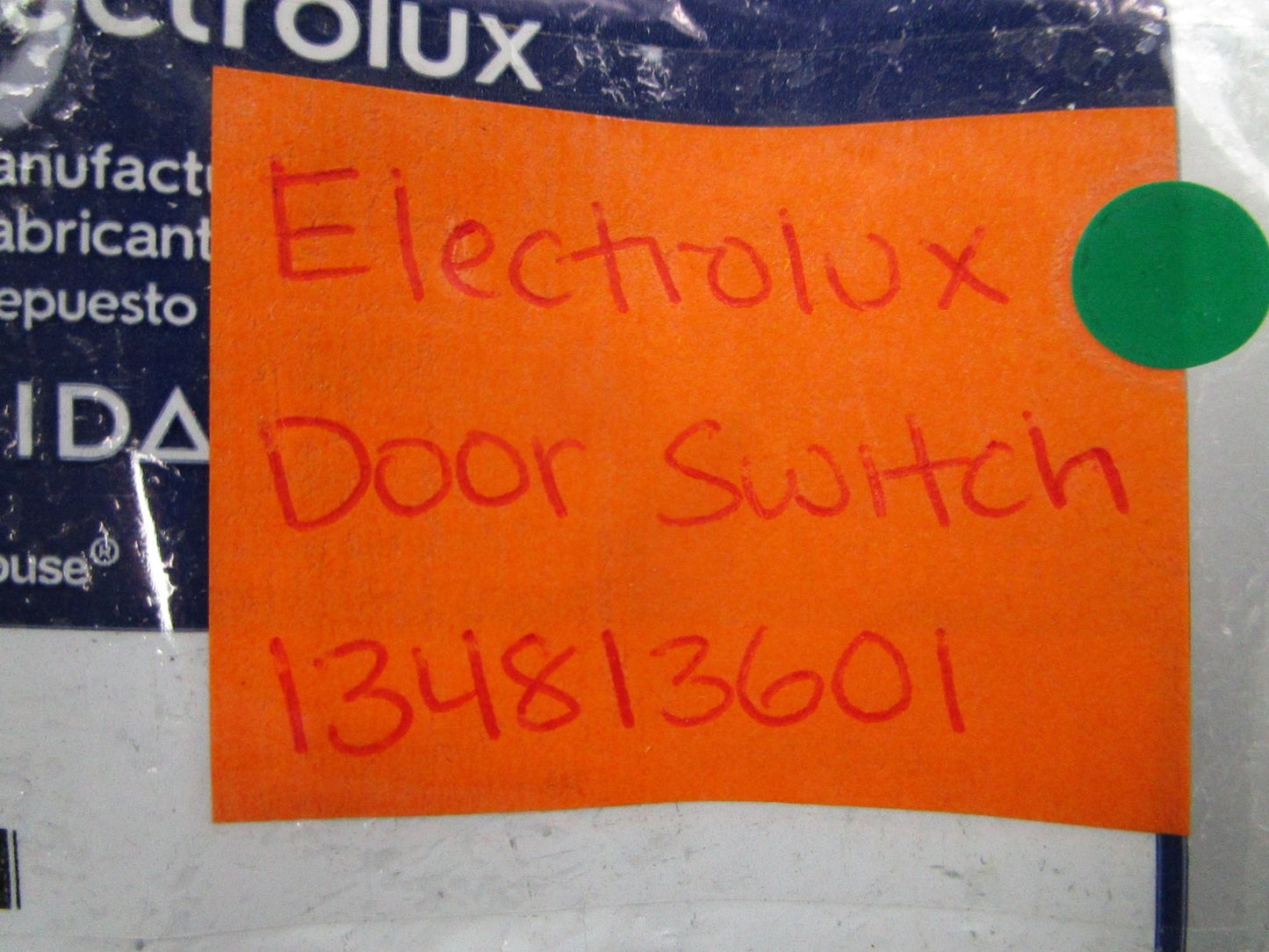 NEW OEM 134813601 Electrolux Door Switch 0810