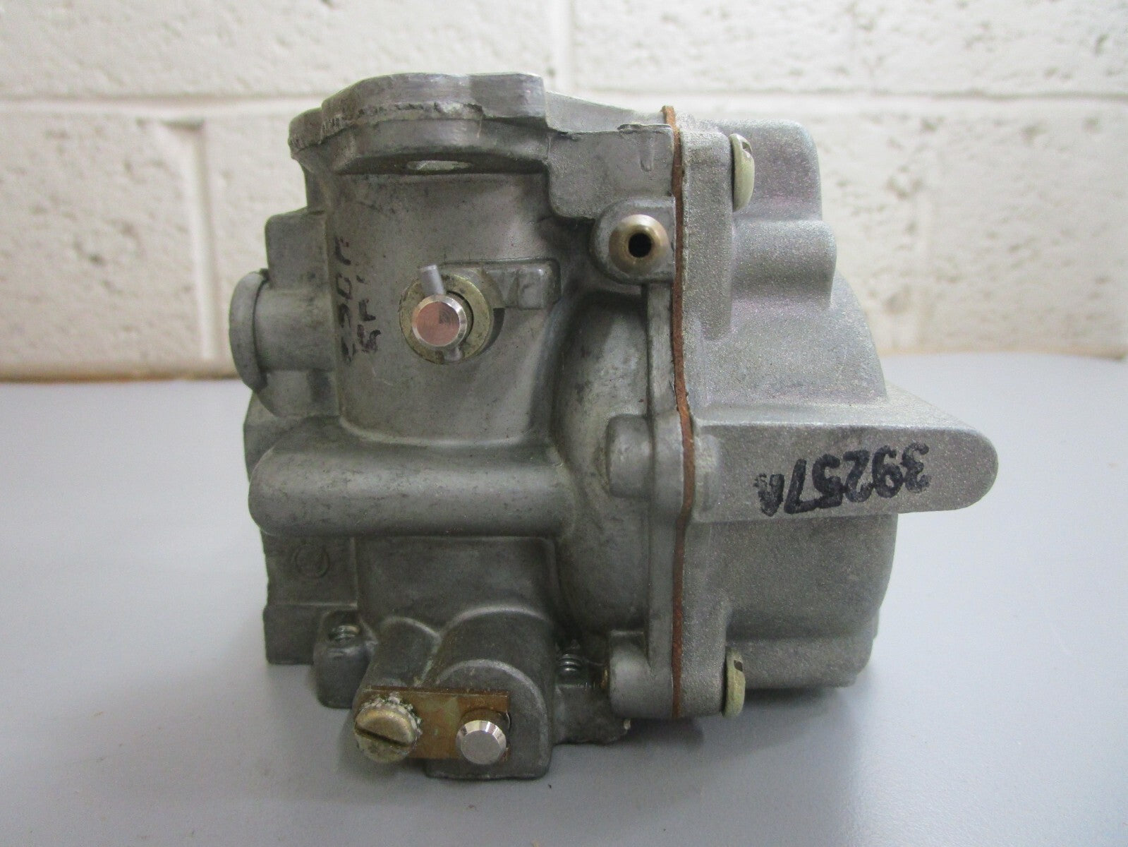 *NEW OEM* 0820 OMC Johnson Evinrude Carburetor 392575 0392575