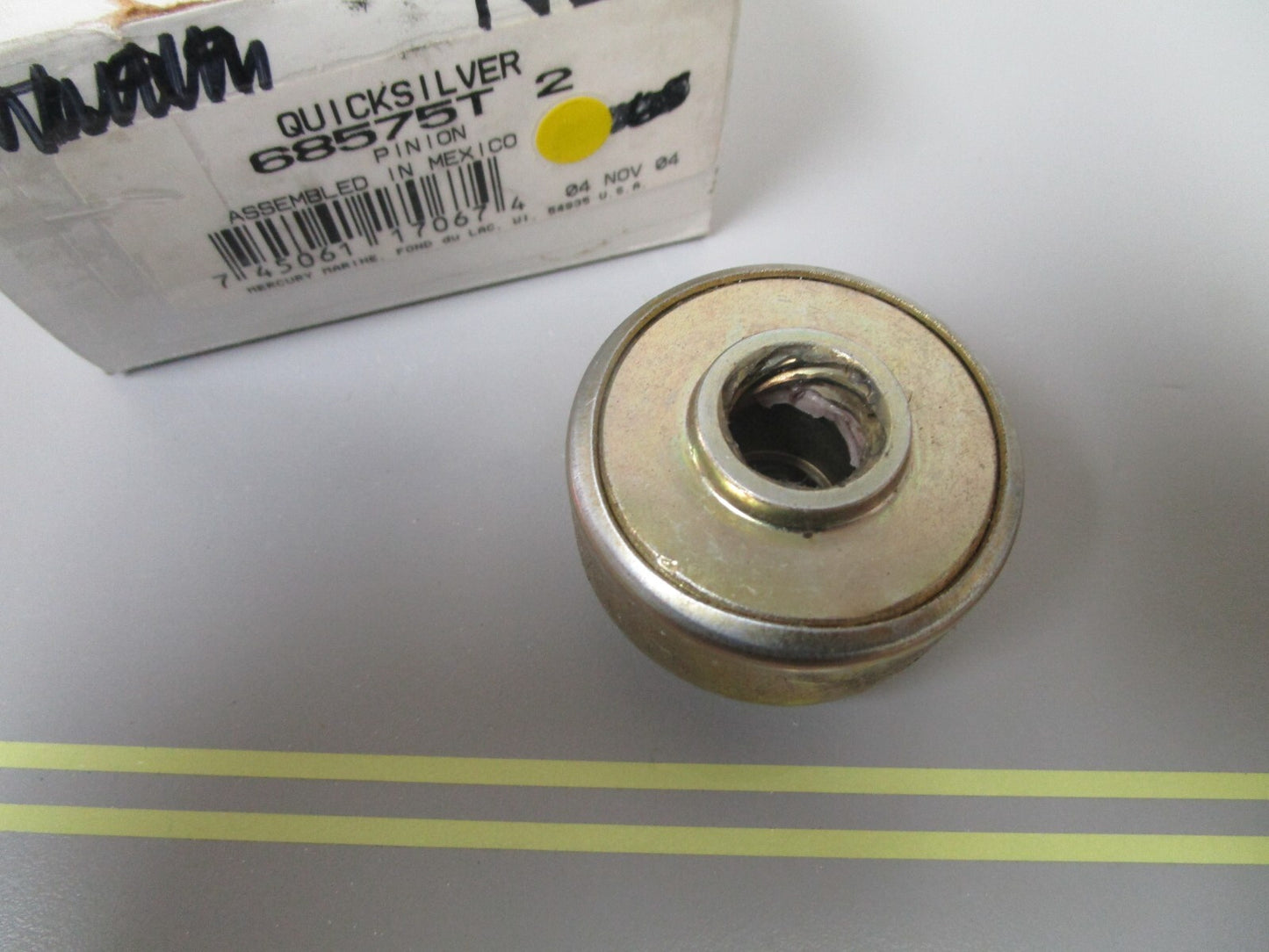 *NEW OEM* 0810 Mercury Quicksilver Pinion 68575T2