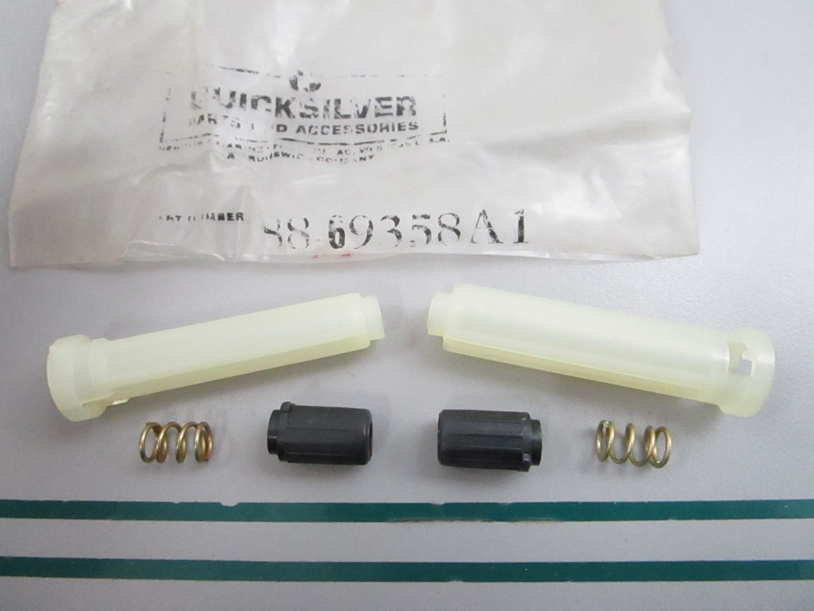 NEW OEM (LOT OF 2) 88-69358A1 Mercury Quicksilver Fuse Holder 0810