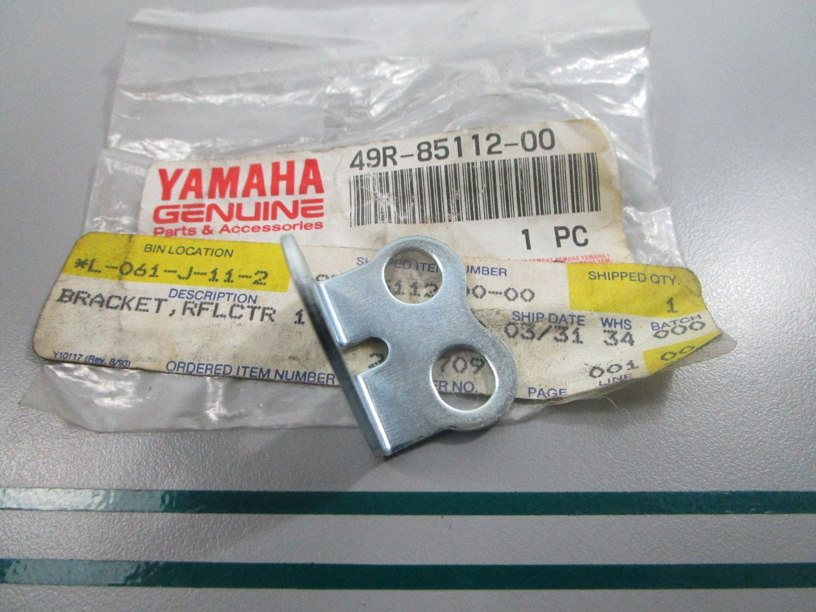 NEW OEM 49R-85112-00-00 Yamaha Reflector Bracket 0810