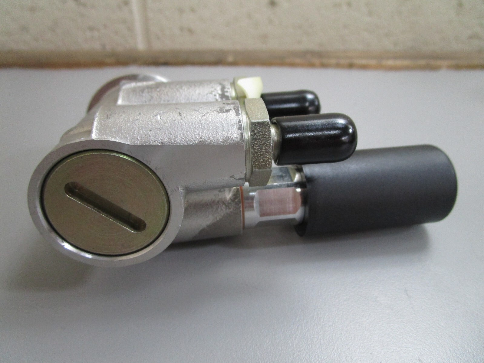 *NEW OEM* 0820 John Deere Fuel Pump RE536662