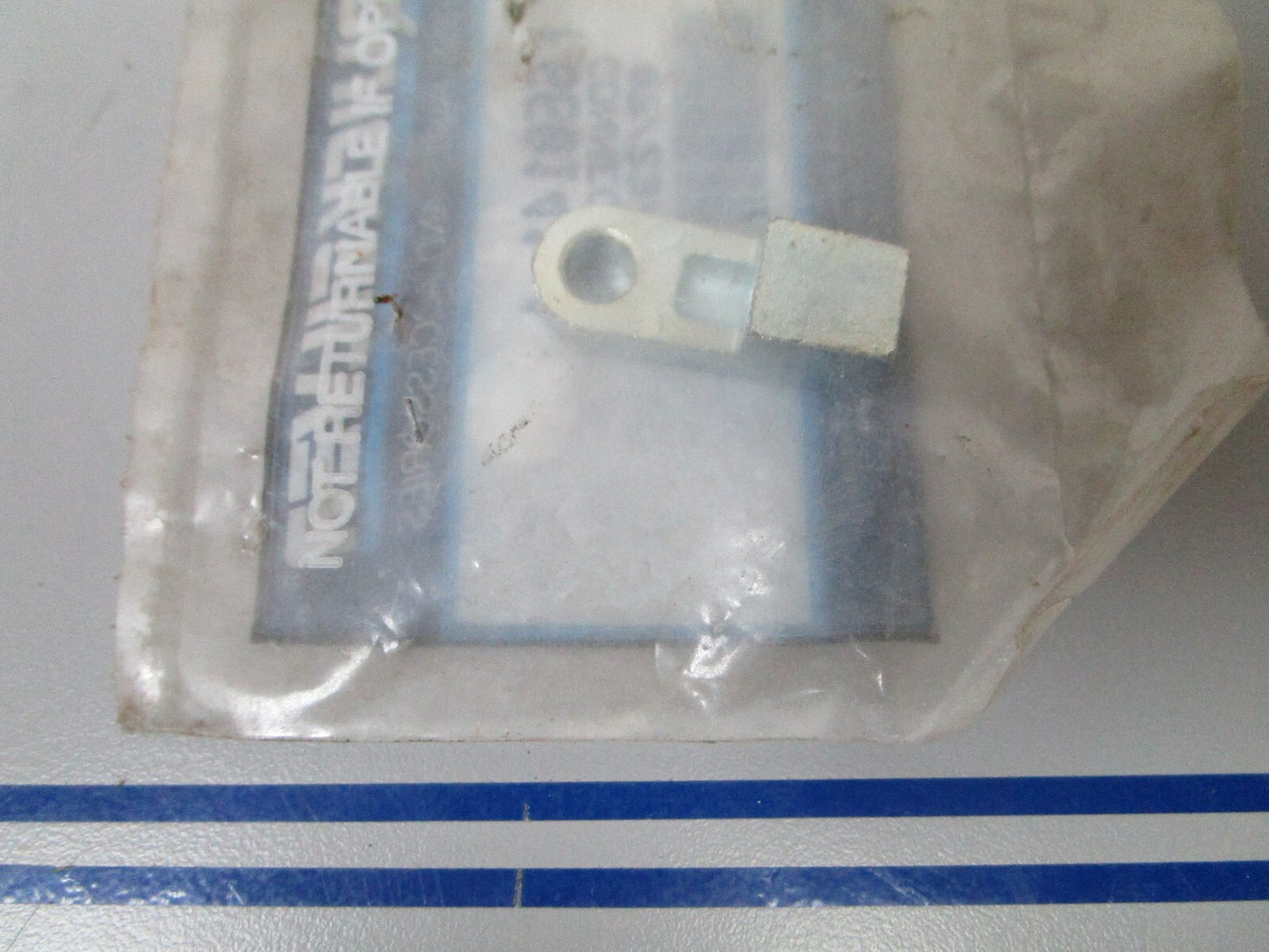 *NEW OEM* 0810 Mercury Quicksilver Connector F660141-1