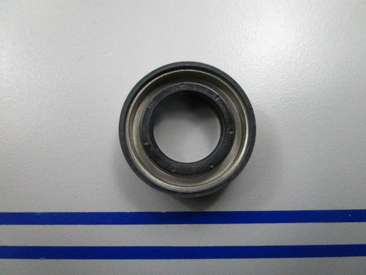 NEW OEM 313284 0313284 OMC Johnson Evinrude Oil Seal 0810