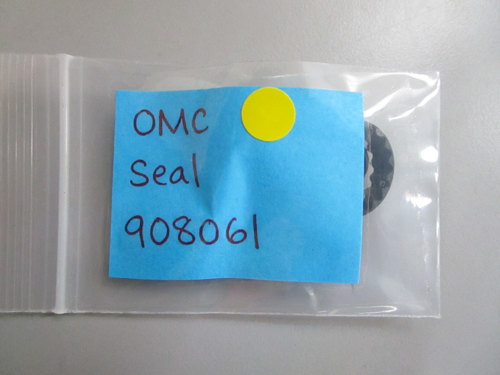 *NEW OEM* (LOT OF 2) 0810 OMC Johnson Evinrude Seal 908061 0908061