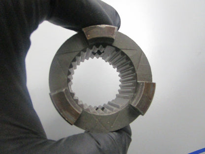 *NEW OEM* 0810 OMC Johnson Evinrude Clutch Dog 914716 0914716