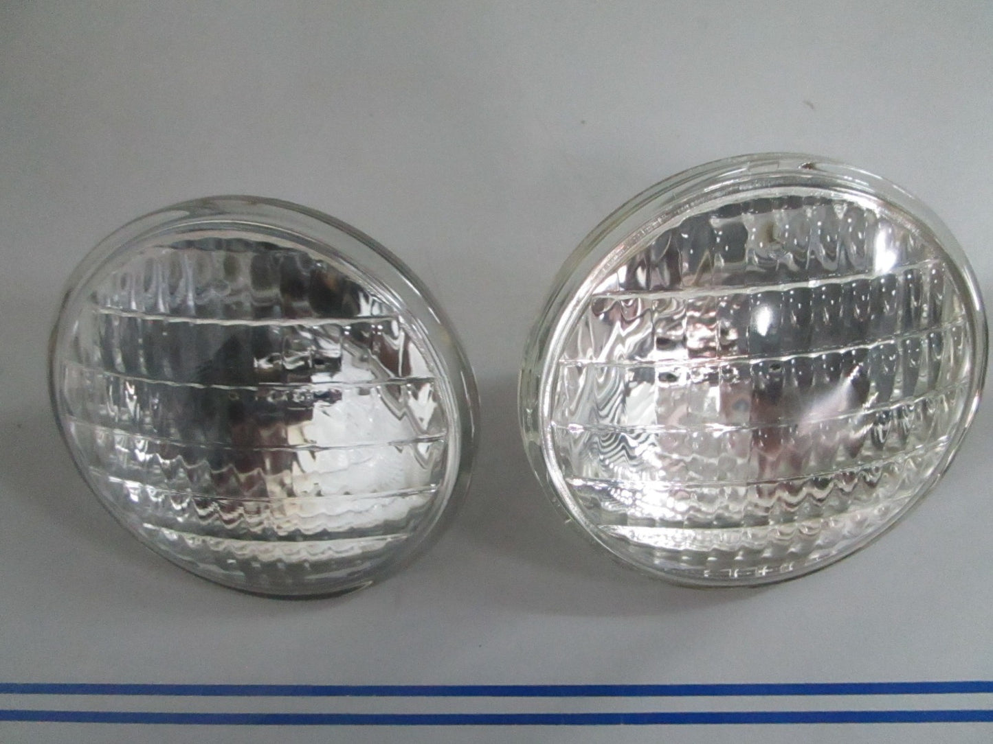 *NEW OEM* (LOT OF 2) 0820 EIKO 36V 60W Beam Bulb 4350