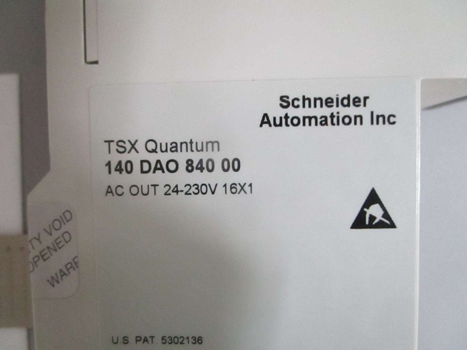 Schneider Modicon 140DAO84000 Quantum AC Output 16CH 24-230V NEW OEM 0820