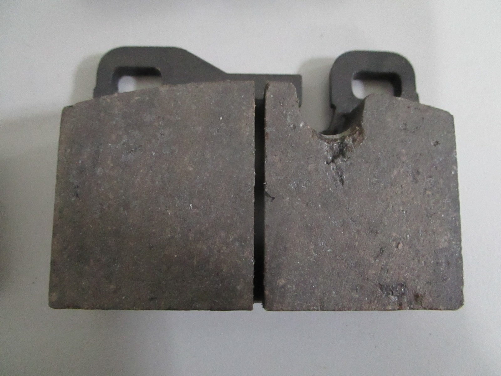 NEW OEM 92835294200 Porsche Jurid Brake Pad Set 0820