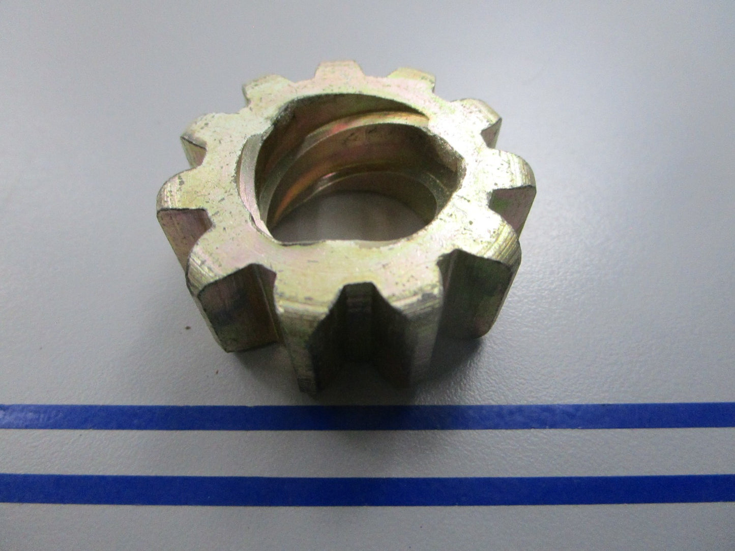 NEW OEM 387382 0387382 OMC Johnson Evinrude Pinion 0810