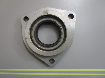 *NEW OEM* 0810 OMC Johnson Evinrude Retainer & Seal 980478 908066